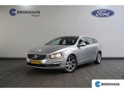 Grijs Gebruikt 2015 Volvo V60 Momentum Stationwagen | € 14.895 (Goede deal)