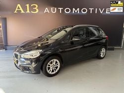 Zwart Gebruikt 2017 BMW 218 Executive Stationwagen | € 9.999 (Super prijs)