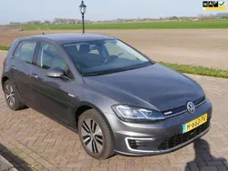 Grijs, metallic lak Gebruikt 2020 VW e-Golf Hatchback | € 11.735 (Goede deal)