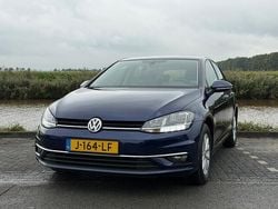 Blauw Gebruikt 2019 VW Golf VII Highline Hatchback | € 13.250 (Goede deal)