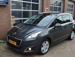 Grijs Gebruikt 2016 Peugeot 5008 MPV | € 11.649 (Duur)