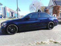 Blauw Gebruikt 2019 Mercedes C300 Premium Sedan | € 32.250 (Goede deal)