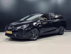 Zwart Gebruikt 2021 Opel Astra Design & Tech Stationwagen | € 13.250 (Goede deal)