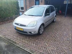 Gebruikt 2005 Ford Fiesta Futura Hatchback | € 900 (Goede deal)