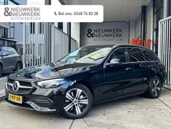 Zwart, metallic lak Gebruikt 2023 Mercedes C300 Luxury Stationwagen | € 39.999