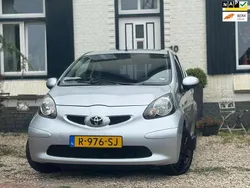 Grijs Gebruikt 2006 Toyota Aygo Hatchback | € 2.650 (Eerlijke prijs)