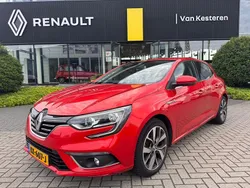 Rood Gebruikt 2016 Renault Mégane III Bose Edition Hatchback | € 11.445 (Duur)