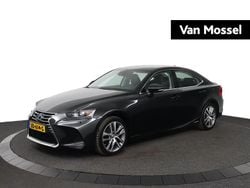 Zwart Gebruikt 2018 Lexus IS300h Business Edition Sedan | € 22.950 (Goede deal)