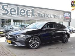 Zwart Gebruikt 2023 Mercedes CLA180 Shooting Brake Business Stationwagen | € 29.940 (Eerlijke prijs)