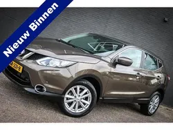 Bruin, metallic lak Gebruikt 2015 Nissan Qashqai Acenta SUV | € 10.950 (Eerlijke prijs)