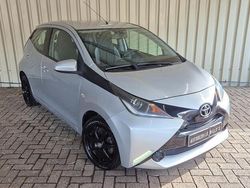 Grijs Gebruikt 2014 Toyota Aygo Hatchback | € 6.999 (Goede deal)