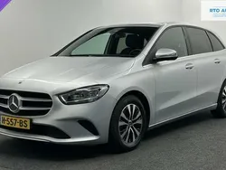 Grijs Gebruikt 2020 Mercedes B180 Business MPV | € 24.000 (Goede deal)