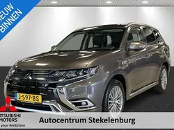 Bruin Gebruikt 2020 Mitsubishi Outlander Intense+ SUV | € 22.945 (Eerlijke prijs)