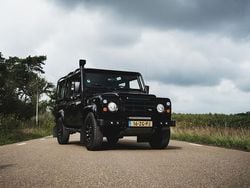 Zwart, andere lak Gebruikt 2008 Land Rover Defender SUV | € 54.950
