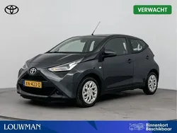 Grijs metallic Gebruikt 2019 Toyota Aygo X-play Hatchback | € 8.945 (Goede deal)