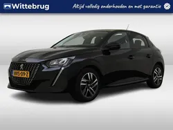 Zwart Gebruikt 2023 Peugeot 208 Allure Hatchback | € 19.425 (Eerlijke prijs)
