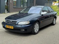 Blauw Gebruikt 2001 Opel Omega Elegance Sedan | € 1.750