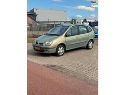 Groen Gebruikt 2003 Renault Scénic Expression MPV | € 999 (Eerlijke prijs)