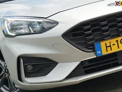 Grijs, metallic lak Gebruikt 2020 Ford Focus Business Edition Stationwagen | € 11.725 (Eerlijke prijs)
