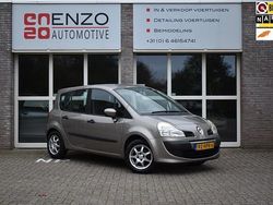 Beige Gebruikt 2009 Renault Grand Modus Expression MPV | € 2.999 (Eerlijke prijs)