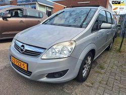 Grijs Gebruikt 2009 Opel Zafira Executive MPV | € 950 (Goede deal)