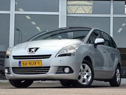 Grijs Gebruikt 2010 Peugeot 5008 MPV | € 1.844 (Super prijs)