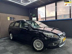 Zwart, metallic lak Gebruikt 2009 Ford Focus Titanium Stationwagen | € 3.950 (Duur)
