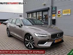 Grijs, metallic lak Gebruikt 2020 Volvo V60 Business Edition Stationwagen | € 28.250 (Goede deal)