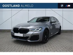 Skyscraper grey (grijs metallic) Gebruikt 2023 BMW 545e Comfort Edition Sedan | € 61.950 (Duur)