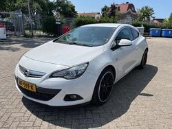 Wit Gebruikt 2012 Opel Astra GTC Sport Hatchback | € 4.350 (Super prijs)