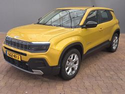 Geel Gebruikt 2024 Jeep Avenger EV Altitude SUV | € 25.895