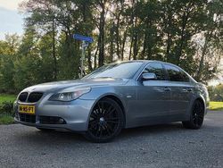 Grijs Gebruikt 2004 BMW 530 Executive Sedan | € 3.999 (Eerlijke prijs)