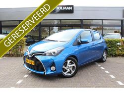 Blauw Gebruikt 2015 Toyota Yaris Hybrid Edition Hatchback | € 12.950 (Eerlijke prijs)