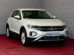 Grijs Gebruikt 2024 VW T-Roc Style SUV | € 34.440 (Eerlijke prijs)