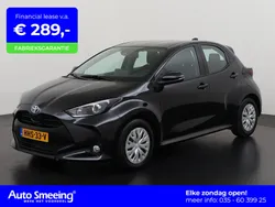 Zwart Gebruikt 2024 Toyota Yaris Hybrid Comfort Hatchback | € 21.695 (Goede deal)