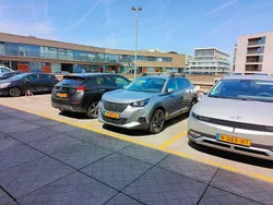 Zilver Gebruikt 2020 Peugeot e-2008 Allure SUV | € 12.500 (Super prijs)