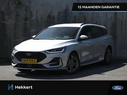 Grijs, metallic lak Gebruikt 2023 Ford Focus ST-Line Stationwagen | € 26.495 (Eerlijke prijs)