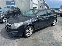 Zwart Gebruikt 2006 Opel Astra Edition Hatchback | € 995 (Eerlijke prijs)