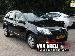 Zwart Gebruikt 2012 Dacia Sandero Lauréate Hatchback | € 4.950 (Goede deal)