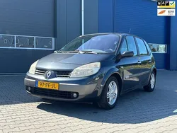 Grijs Gebruikt 2004 Renault Scénic II Dynamique MPV | € 999 (Eerlijke prijs)