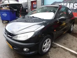 Zwart Gebruikt 1999 Peugeot 206 Hatchback | € 947 (Eerlijke prijs)