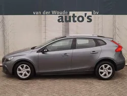 Grijs Gebruikt 2018 Volvo V40 CC Kinetic Stationwagen | € 12.900 (Eerlijke prijs)