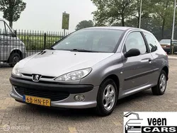 Grijs Gebruikt 2001 Peugeot 206 Hatchback | € 650 (Goede deal)
