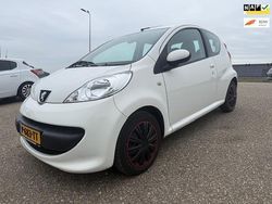 Wit Gebruikt 2009 Peugeot 107 Hatchback | € 2.999 (Eerlijke prijs)