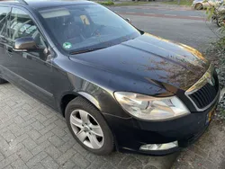 Zwart Gebruikt 2012 Skoda Octavia Ambition Stationwagen | € 4.200 (Goede deal)