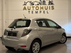 Grijs Gebruikt 2013 Toyota Yaris Hybrid Hatchback | € 8.999 (Eerlijke prijs)