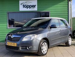 Grijs, metallic lak Gebruikt 2008 Skoda Fabia Ambiente Hatchback | € 3.745 (Eerlijke prijs)