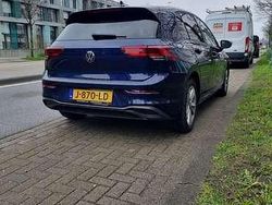 Blauw Gebruikt 2020 VW Golf VIII Life Hatchback | € 16.500 (Eerlijke prijs)