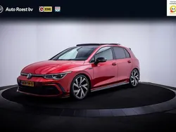 Rood Gebruikt 2022 VW Golf VIII Business+ Hatchback | € 32.125 (Iets duurder)