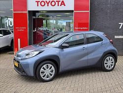 Grijs Gebruikt 2025 Toyota Aygo X X-play SUV | € 19.499